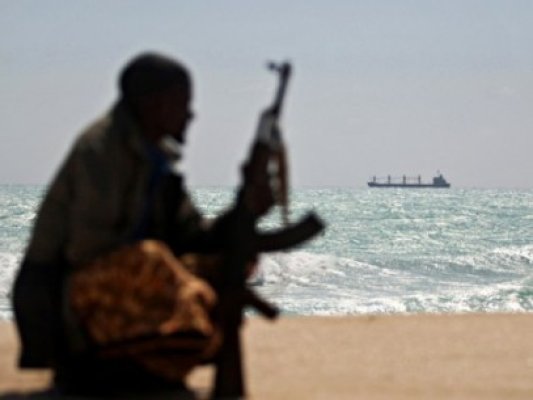 Recompense uriaşe pentru eliberarea navelor: piraţii somalezi au fost mai bogaţi ca niciodată în 2011
